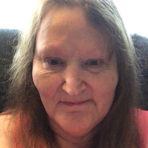 Meet your Posher, Caroline